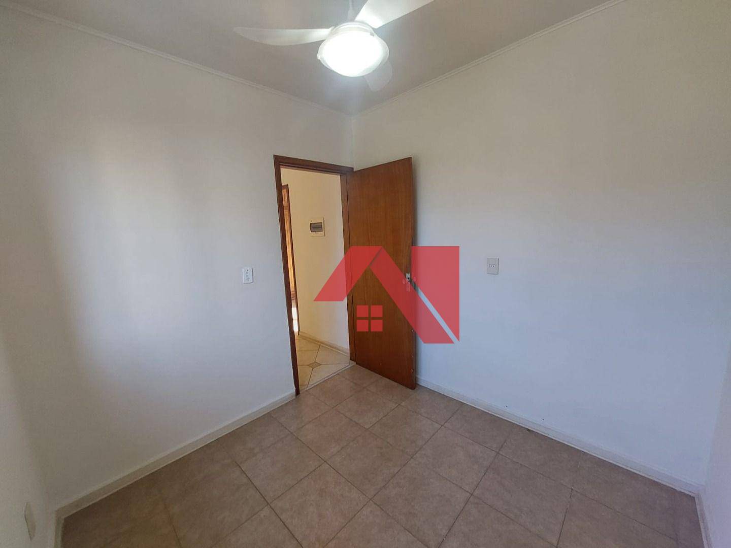 Casa para alugar com 5 quartos, 248m² - Foto 11