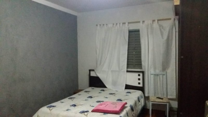 Casa à venda com 2 quartos, 145m² - Foto 2