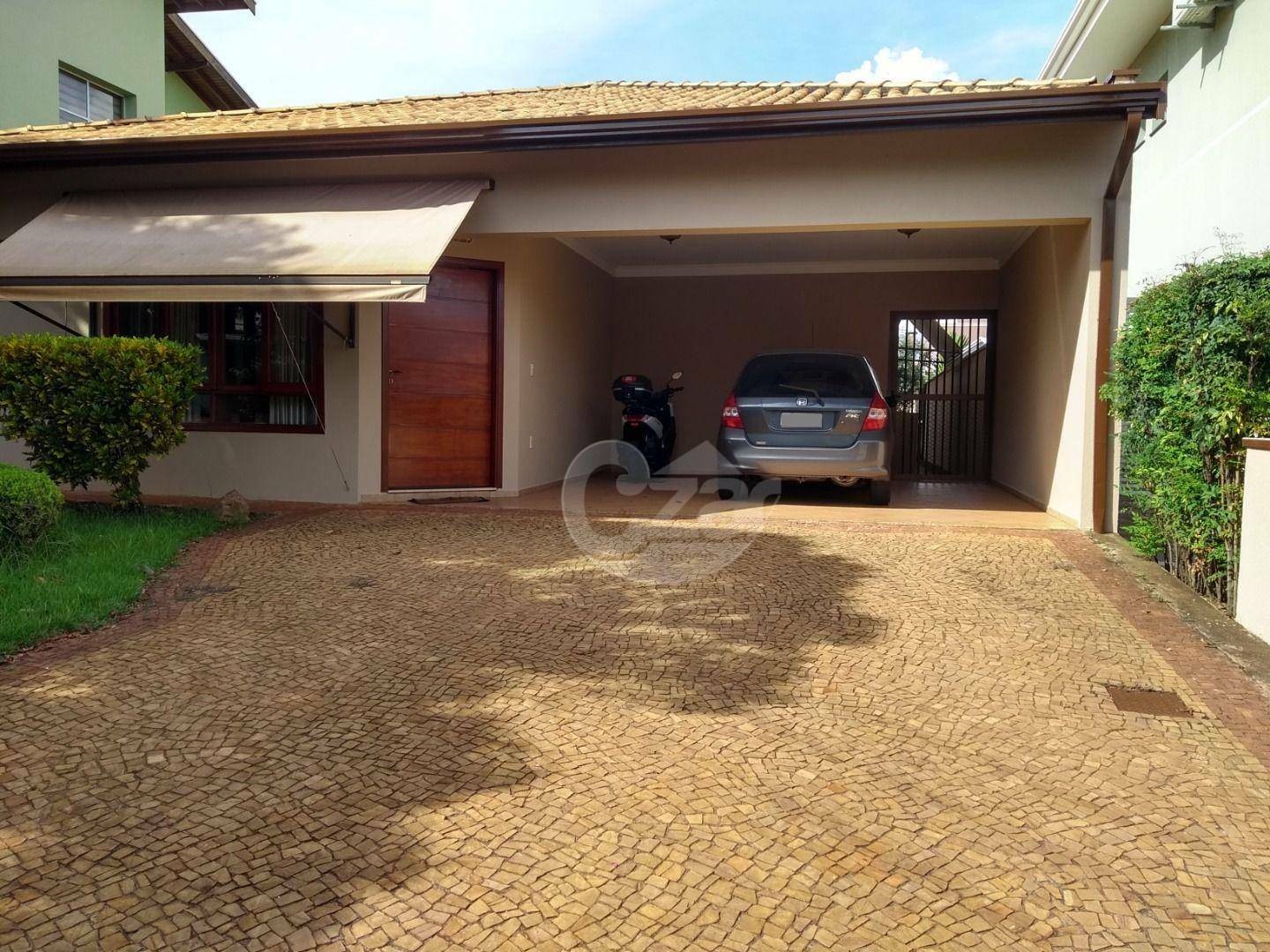 Casa à venda com 3 quartos, 208m² - Foto 1