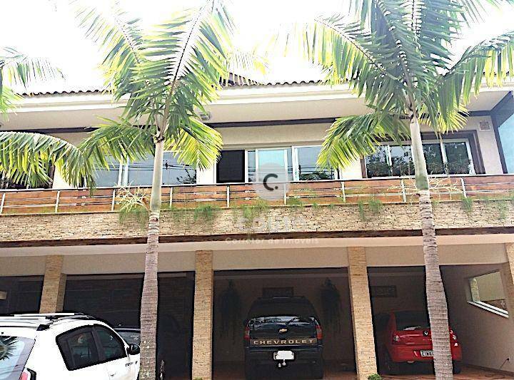 Casa de Condomínio à venda com 3 quartos, 320m² - Foto 2