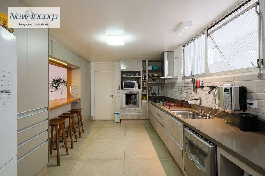 Apartamento à venda com 4 quartos, 209m² - Foto 11