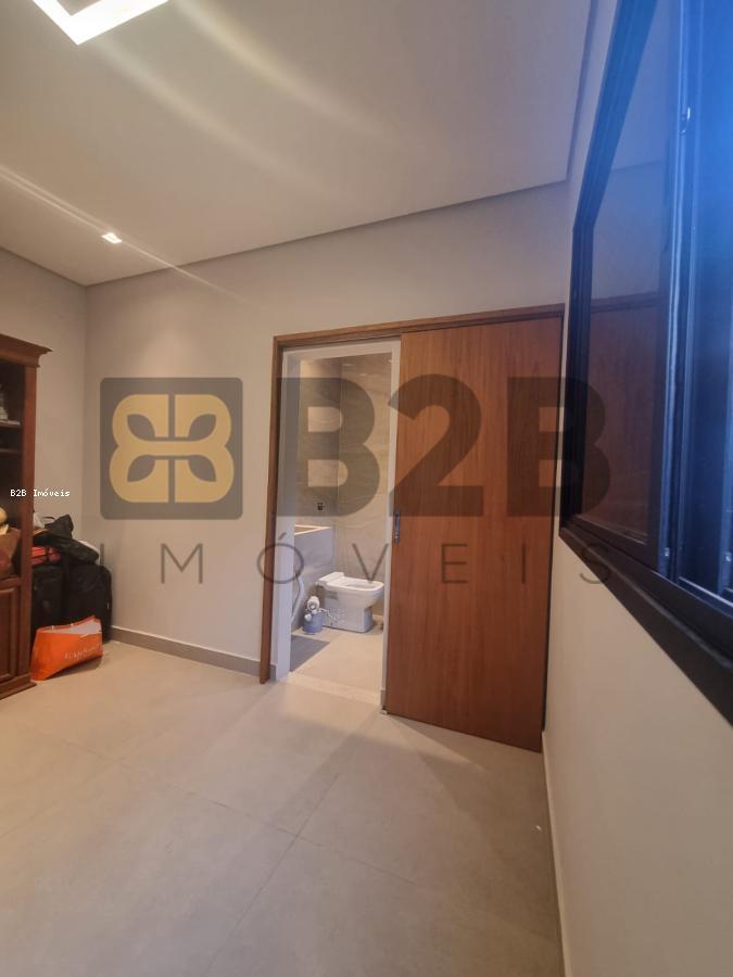 Casa de Condomínio à venda com 3 quartos, 225m² - Foto 5