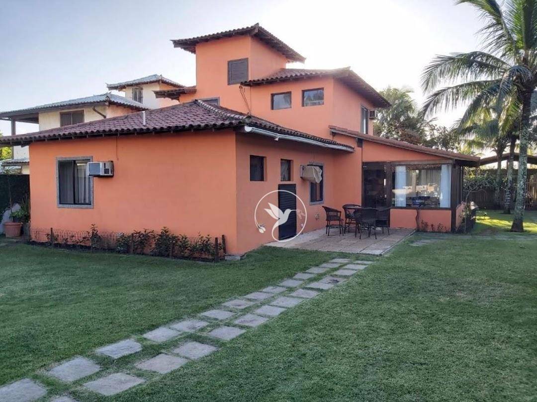 Casa de Condomínio à venda com 4 quartos, 300m² - Foto 1
