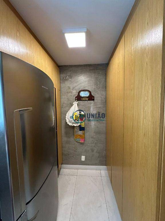 Apartamento à venda com 2 quartos, 75m² - Foto 26