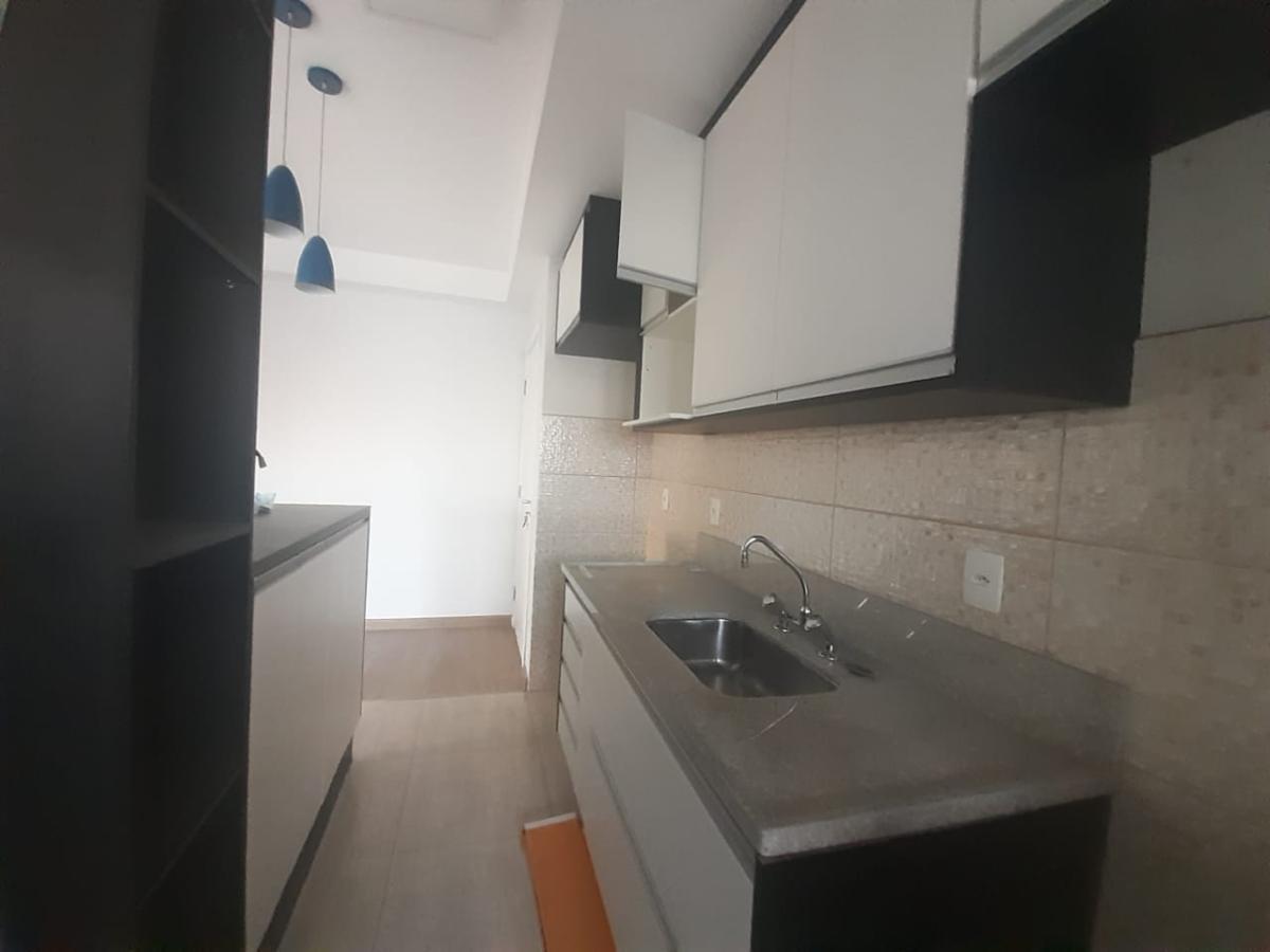 Apartamento à venda com 2 quartos, 71m² - Foto 3