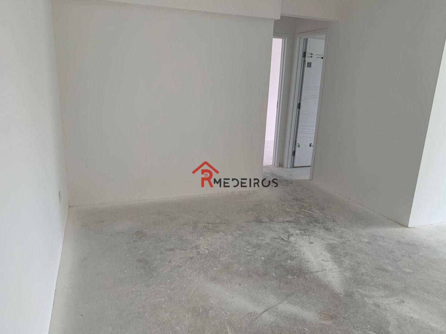 Apartamento à venda com 2 quartos, 77m² - Foto 3