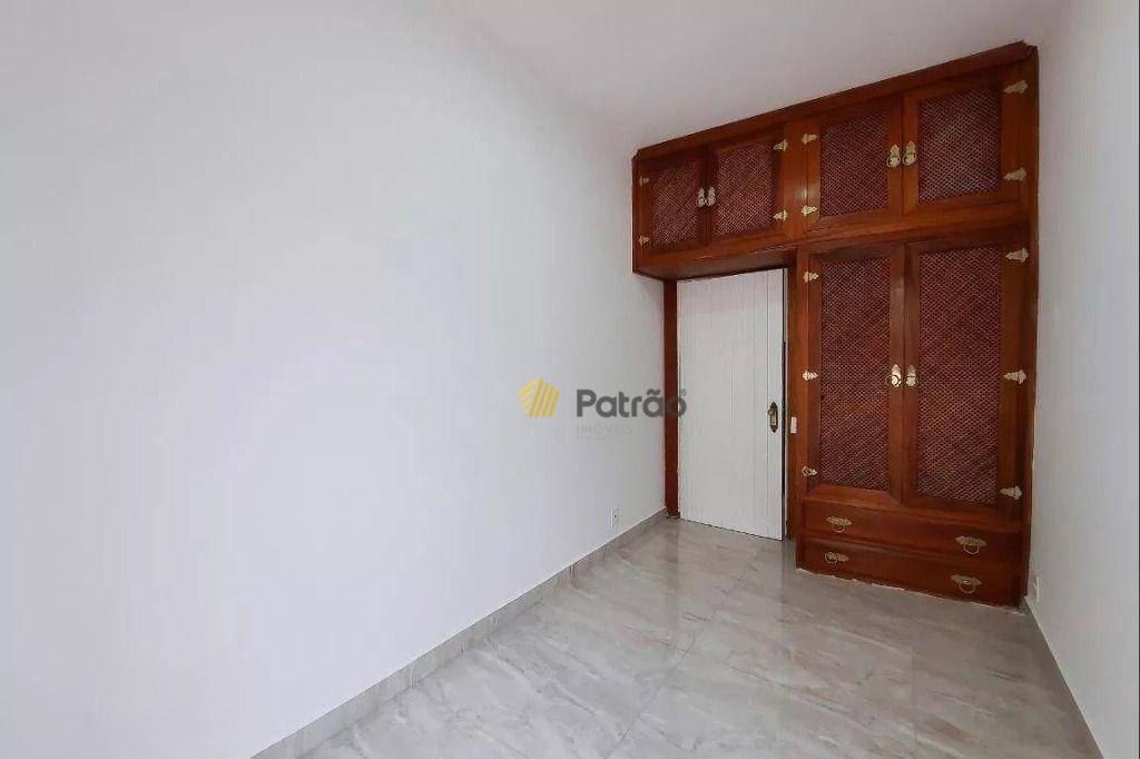 Casa à venda e aluguel com 5 quartos, 500m² - Foto 11