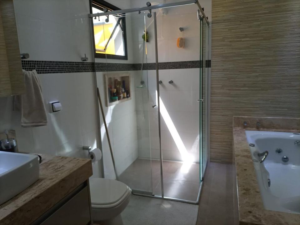 Casa de Condomínio à venda com 3 quartos, 250m² - Foto 3