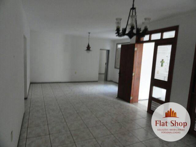 Casa à venda com 5 quartos, 350m² - Foto 5