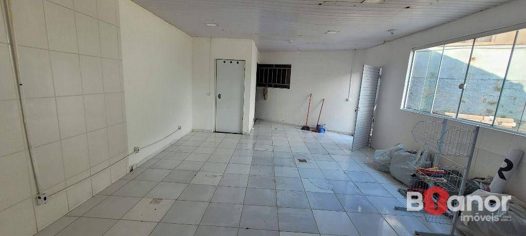 Casa à venda com 2 quartos, 300m² - Foto 7