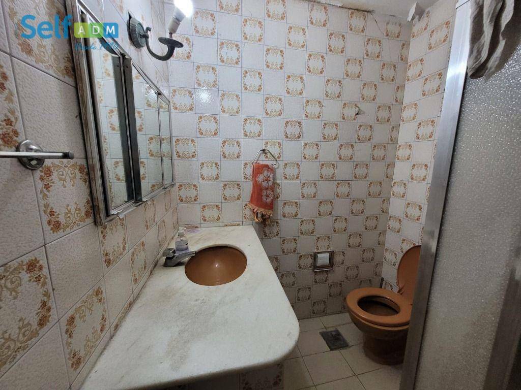 Casa para alugar com 5 quartos, 180m² - Foto 14