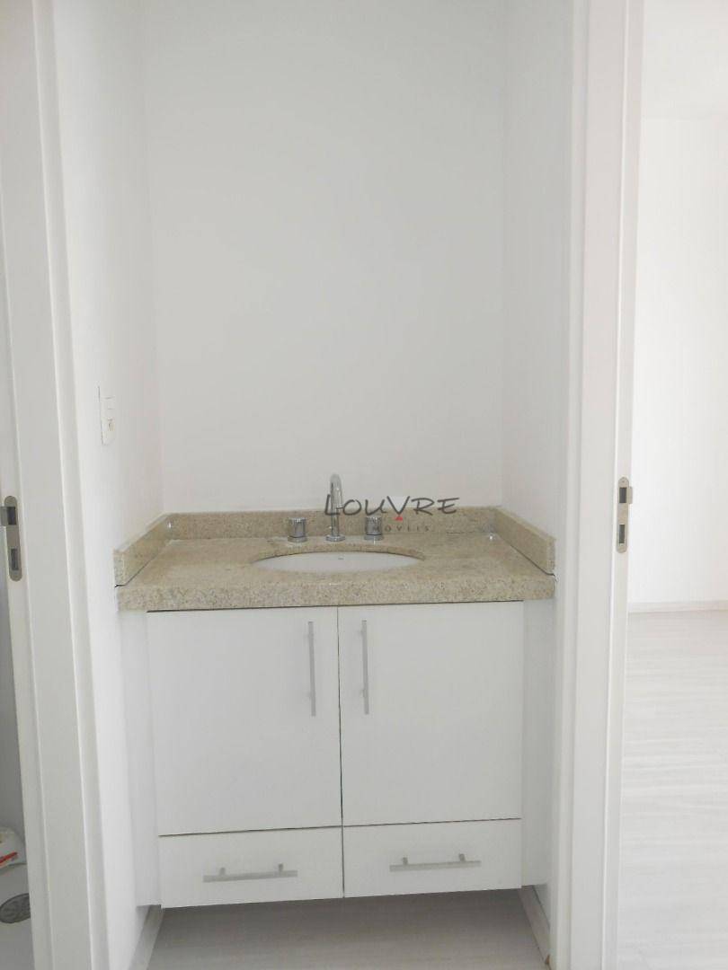 Apartamento para alugar com 1 quarto, 45m² - Foto 17