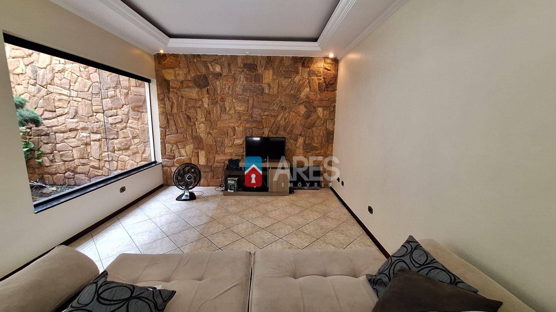 Casa à venda com 3 quartos, 600m² - Foto 6