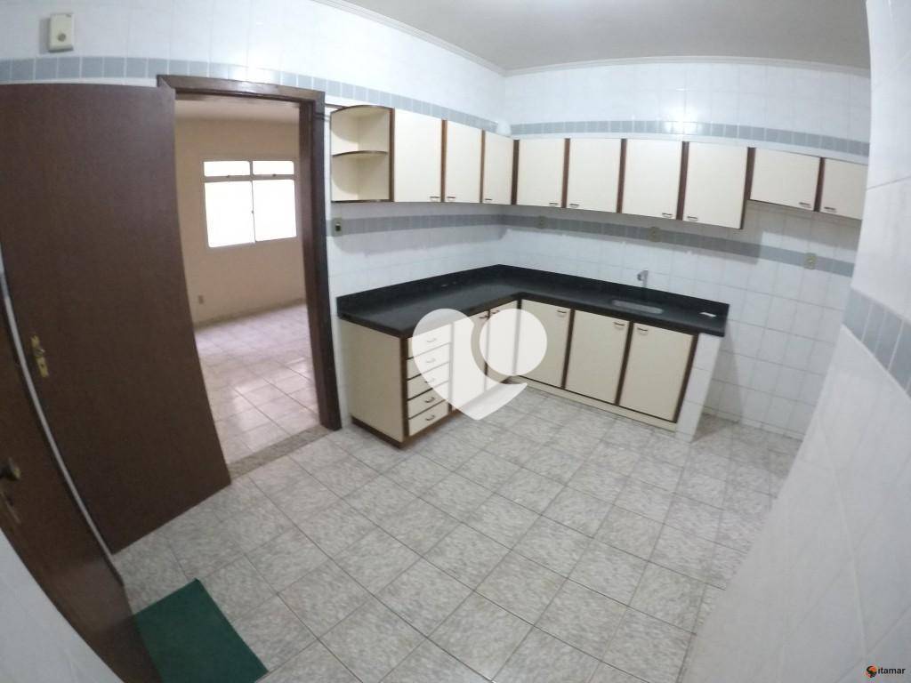 Apartamento à venda com 3 quartos, 99m² - Foto 2