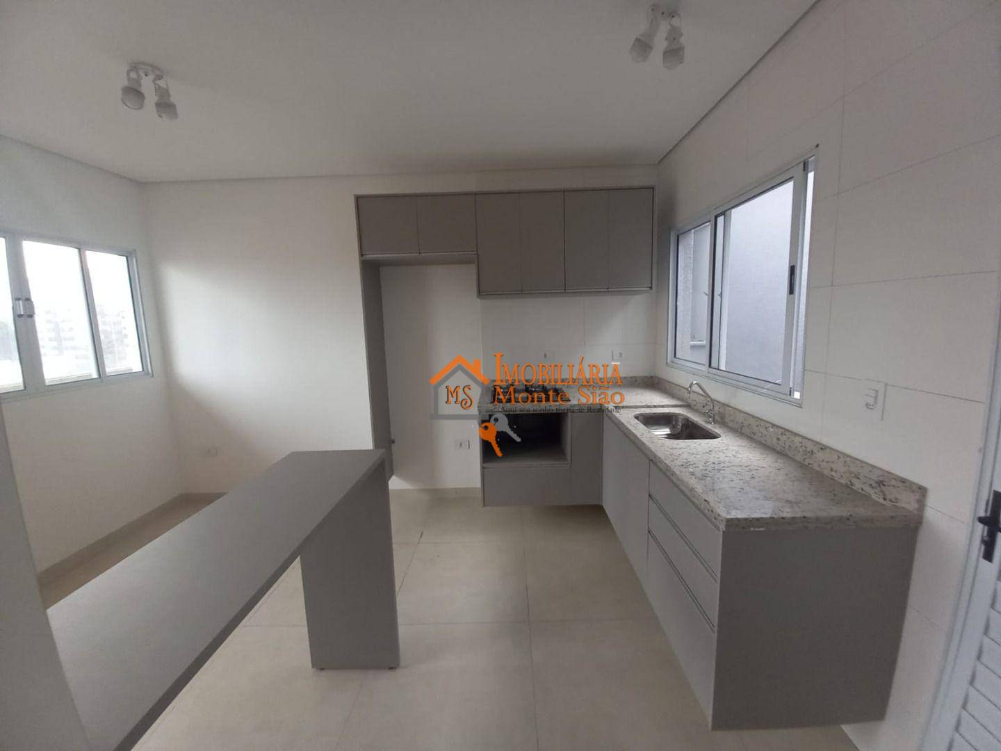 Apartamento à venda com 2 quartos, 40m² - Foto 8