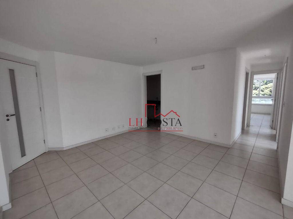 Apartamento à venda com 3 quartos, 75m² - Foto 8