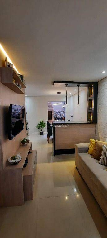Casa à venda com 2 quartos, 60m² - Foto 4