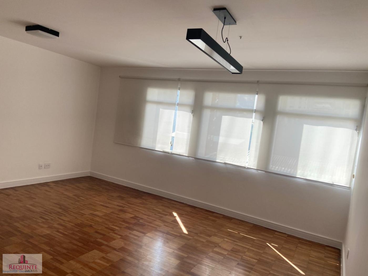 Apartamento para alugar com 3 quartos, 150m² - Foto 4