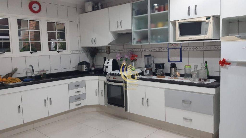 Sobrado à venda com 4 quartos, 370m² - Foto 28