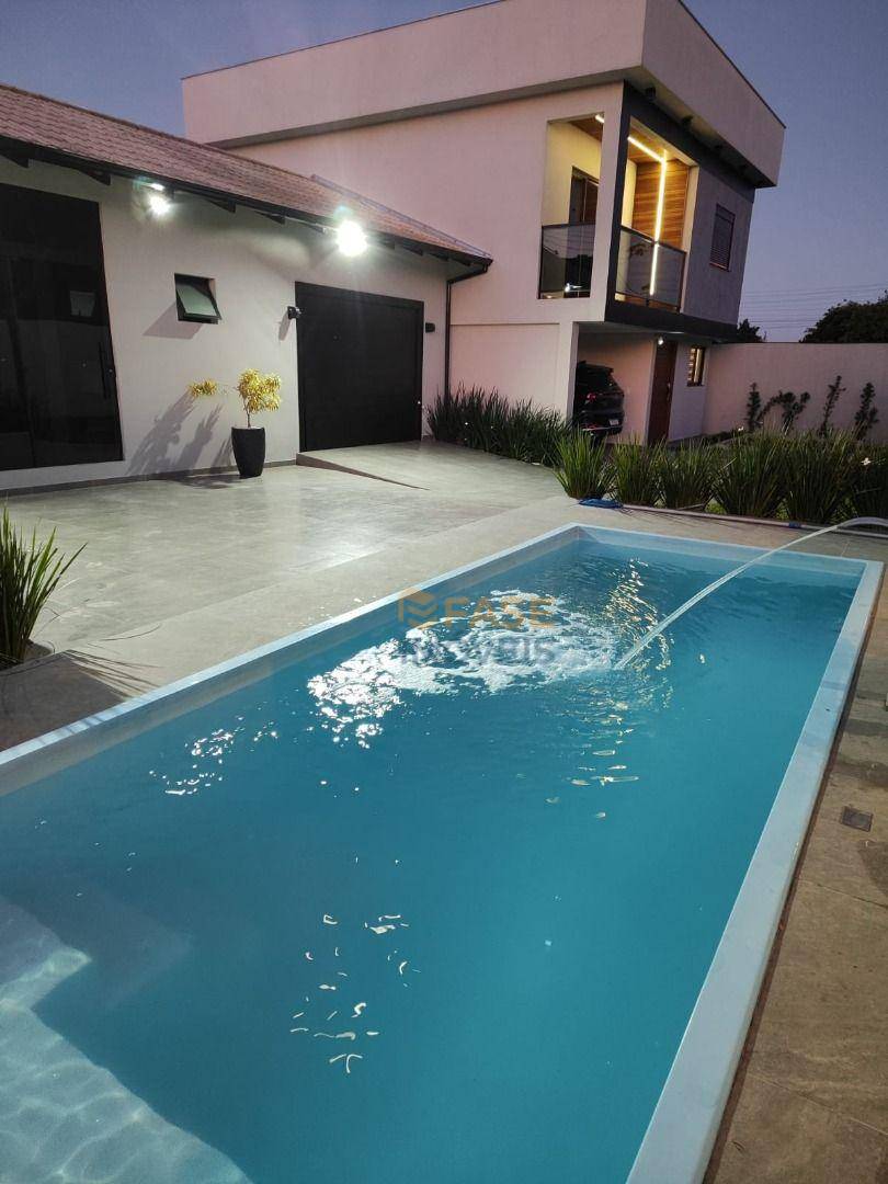 Casa, 3 quartos, 280 m² - Foto 2