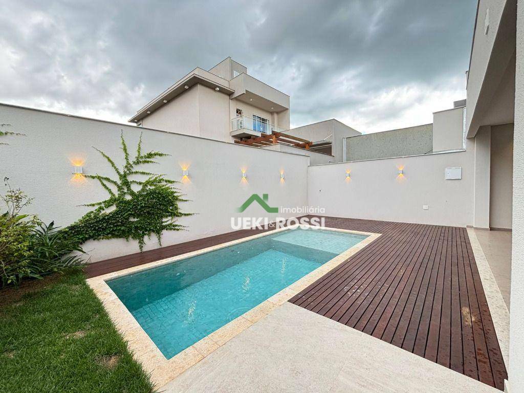 Casa de Condomínio à venda com 4 quartos, 220m² - Foto 3