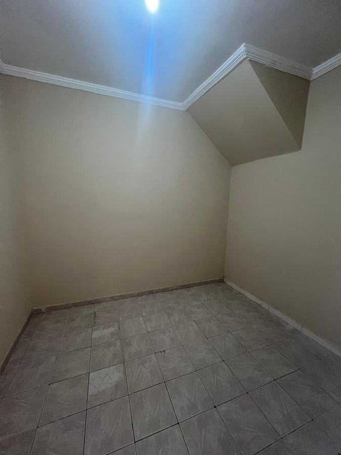 Casa para alugar com 3 quartos, 100m² - Foto 2