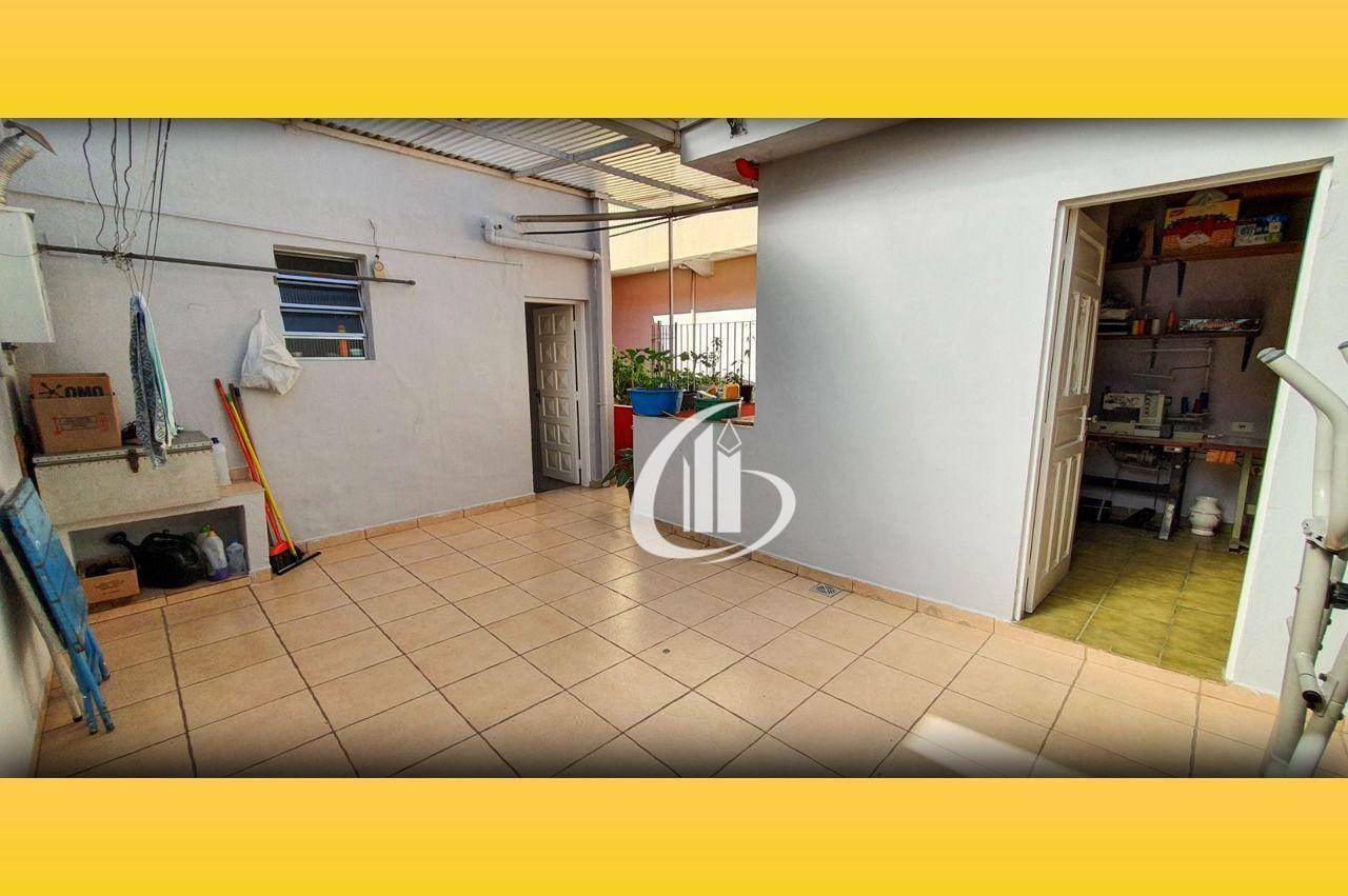 Sobrado à venda com 6 quartos, 278m² - Foto 1