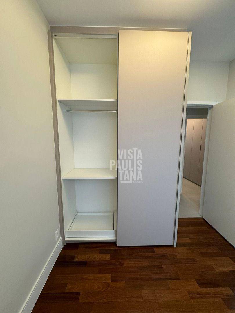 Apartamento para alugar com 3 quartos, 147m² - Foto 31