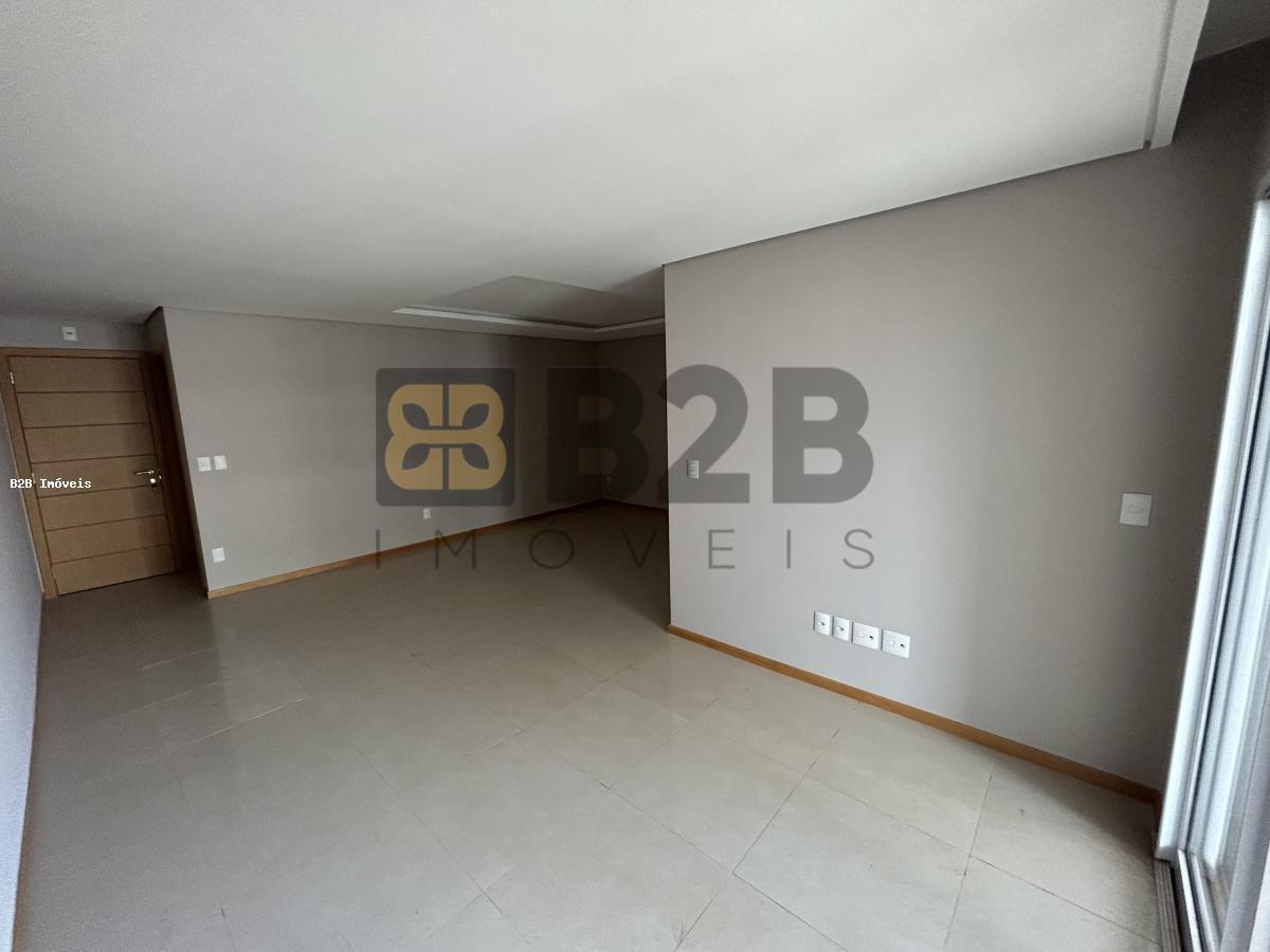 Apartamento à venda com 3 quartos, 112m² - Foto 3