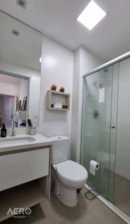 Apartamento à venda com 3 quartos, 137m² - Foto 8