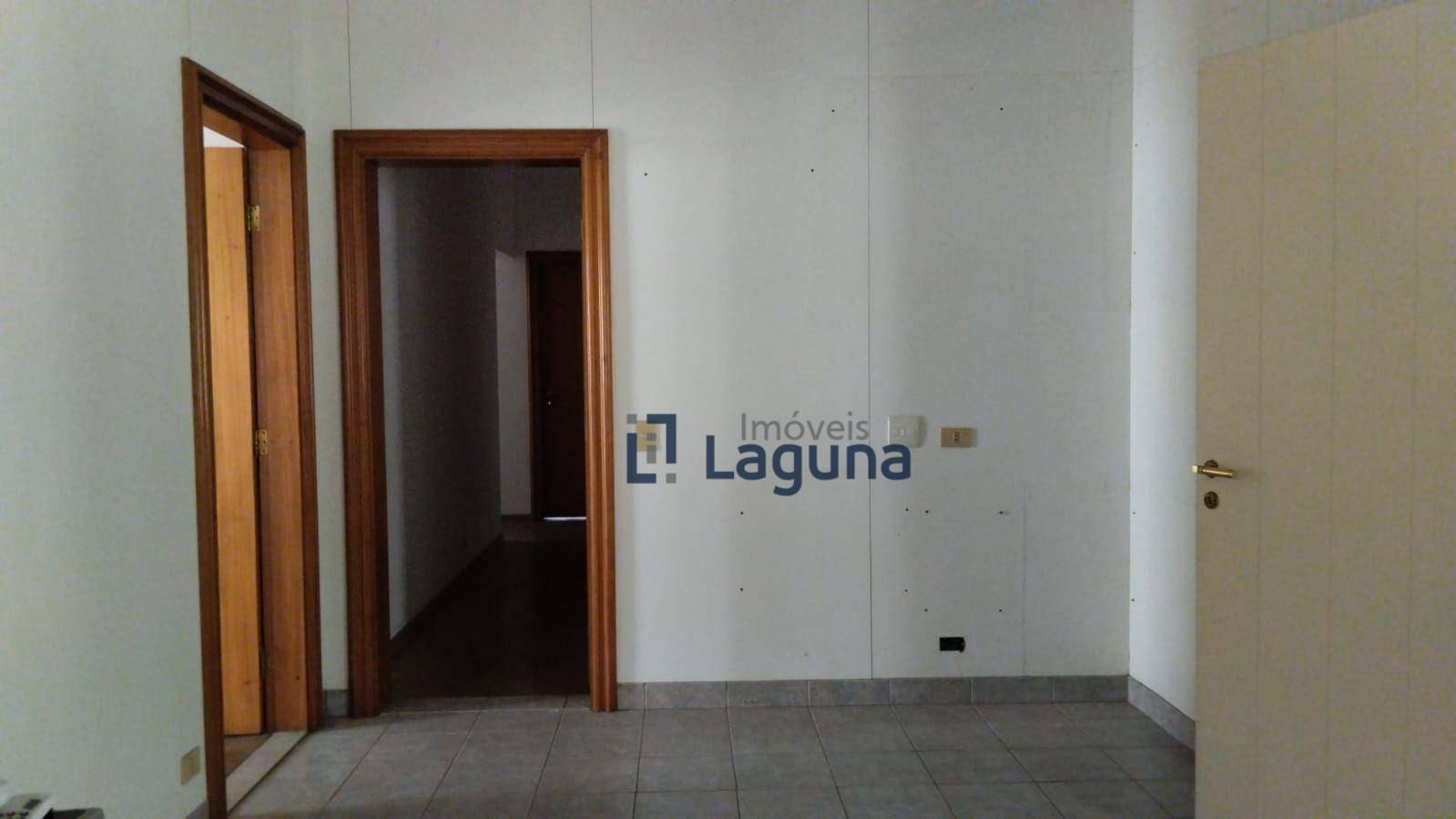 Apartamento para alugar com 4 quartos, 263m² - Foto 9