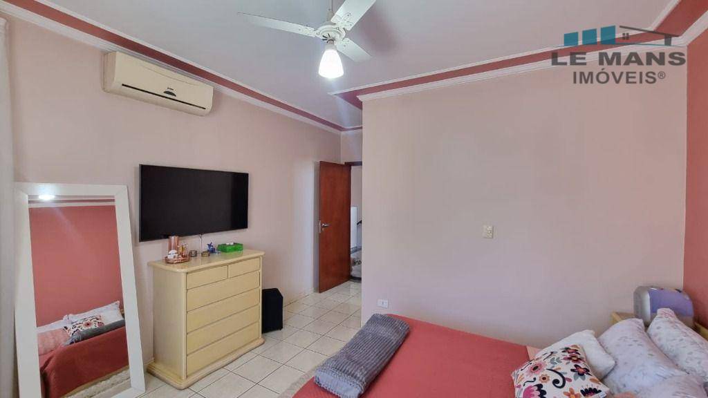 Casa à venda com 3 quartos, 237m² - Foto 37