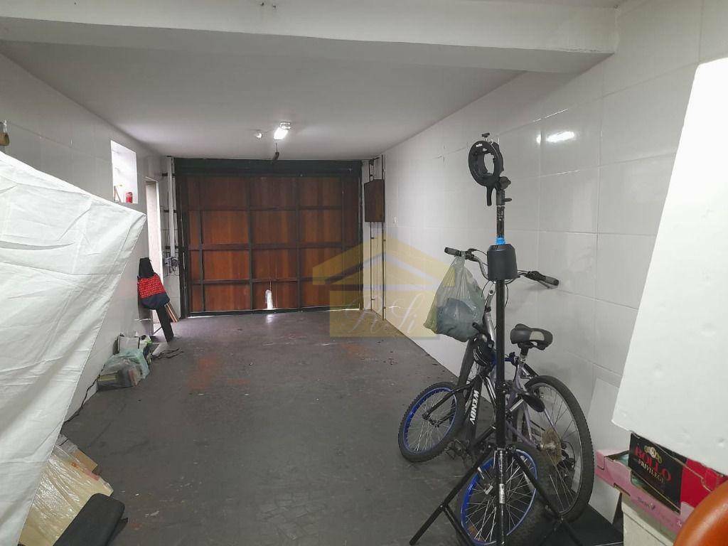 Sobrado à venda com 3 quartos, 240m² - Foto 27