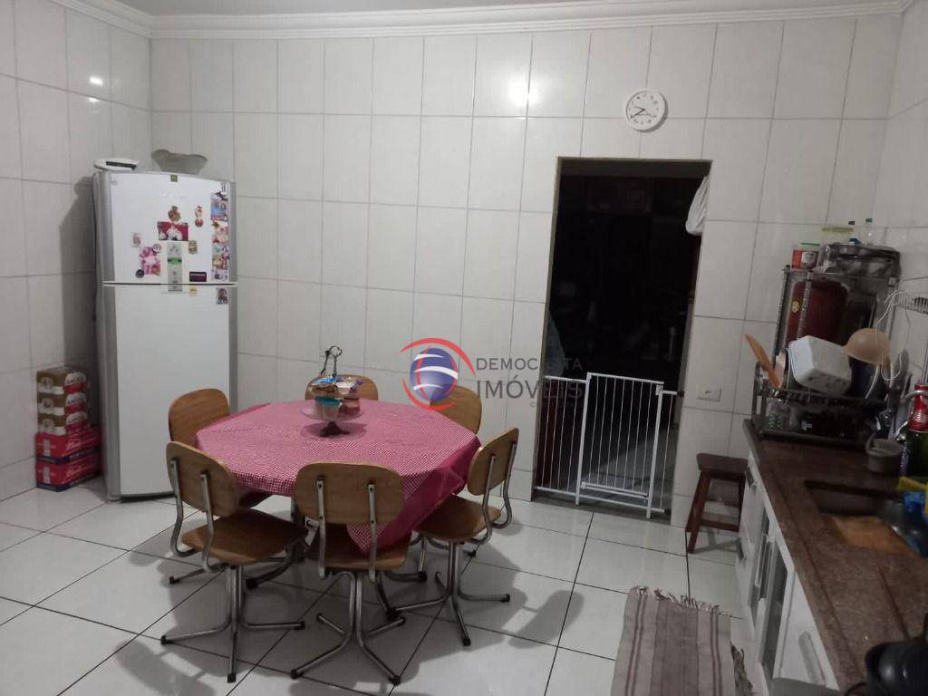 Sobrado à venda com 3 quartos, 204m² - Foto 14