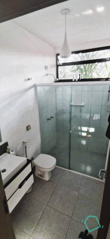 Casa de Condomínio para alugar com 3 quartos, 180m² - Foto 19