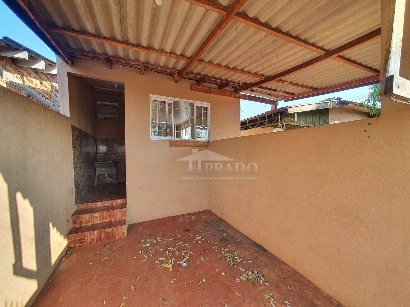 Casa à venda com 5 quartos, 181m² - Foto 3