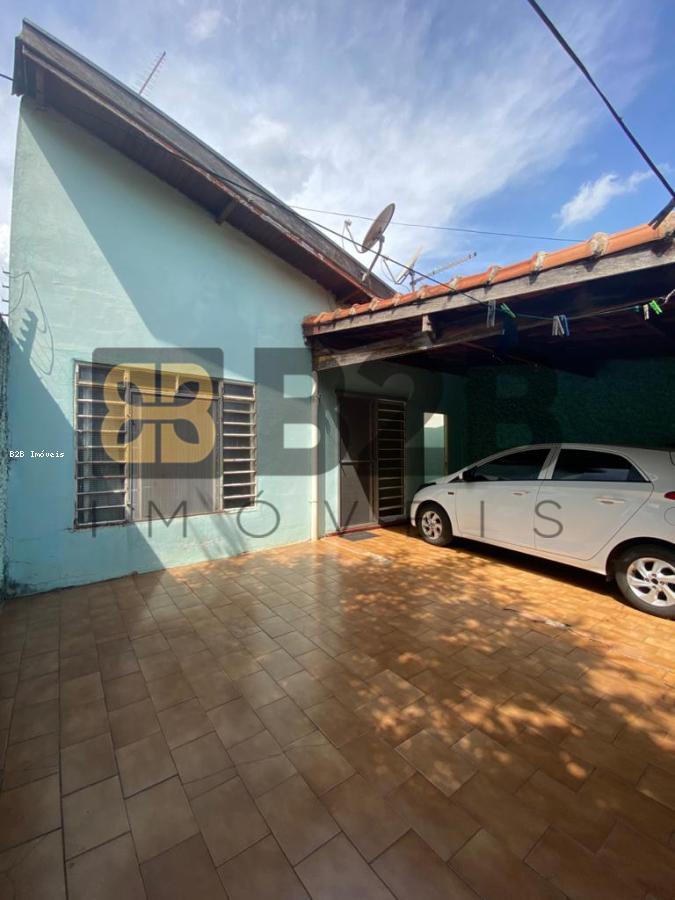 Casa à venda com 3 quartos, 180m² - Foto 2