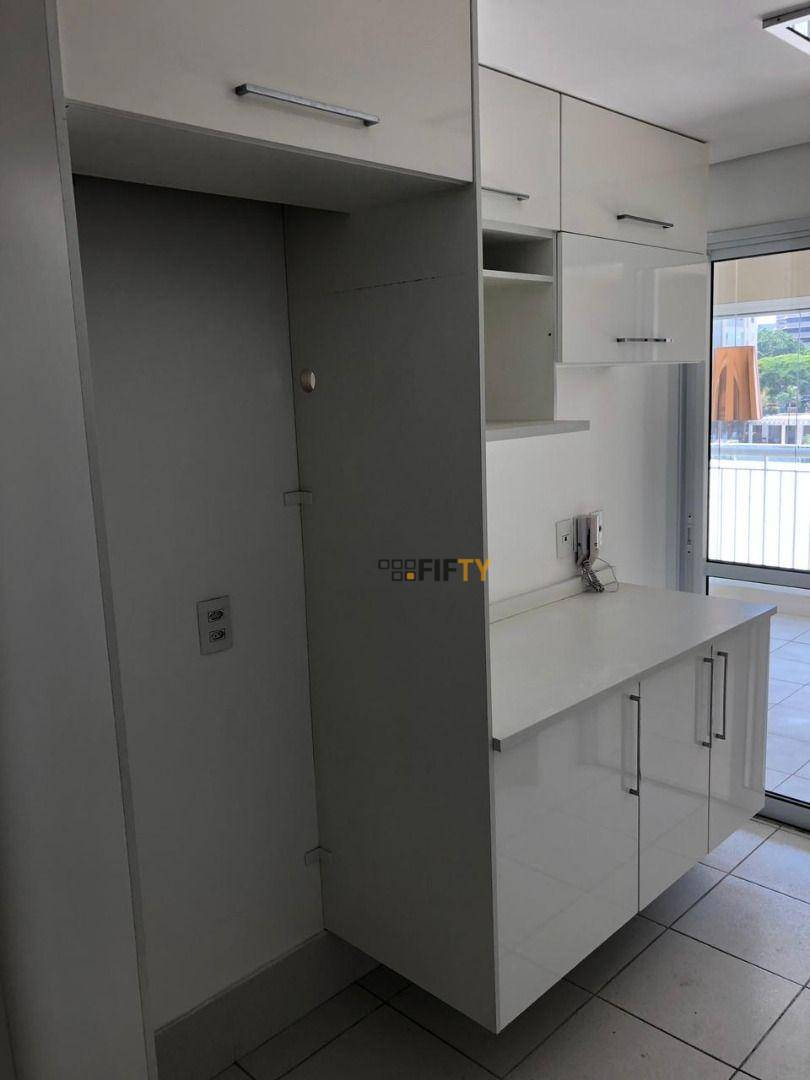 Apartamento à venda com 3 quartos, 130m² - Foto 7