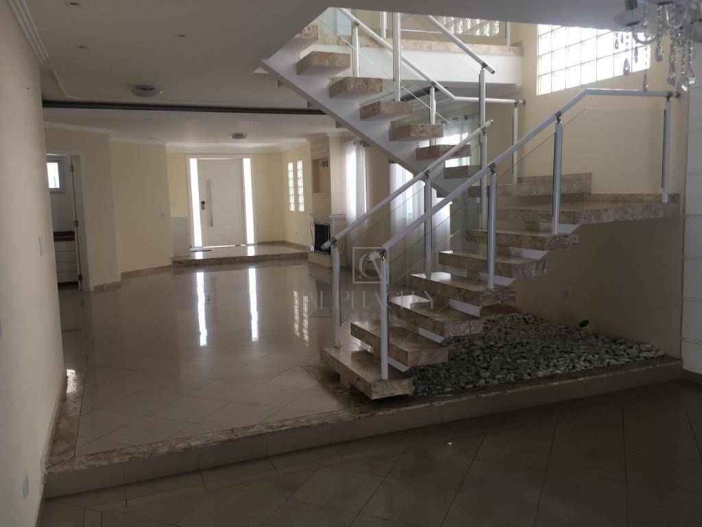 Casa de Condomínio à venda com 4 quartos, 300m² - Foto 2