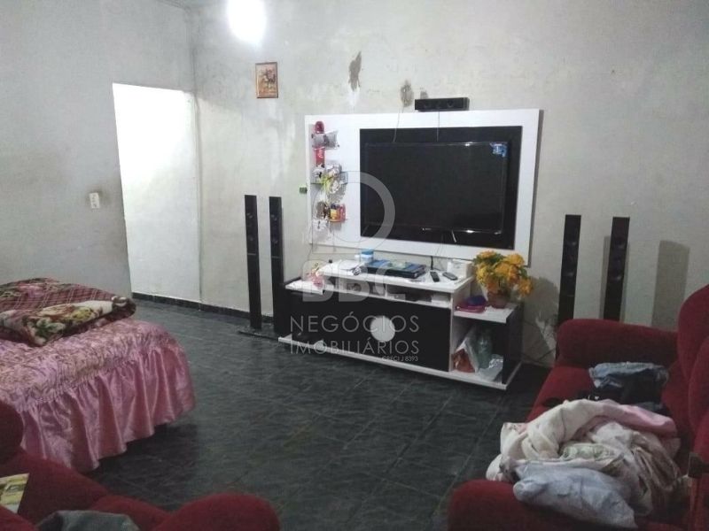 Casa à venda com 1 quarto, 120m² - Foto 4