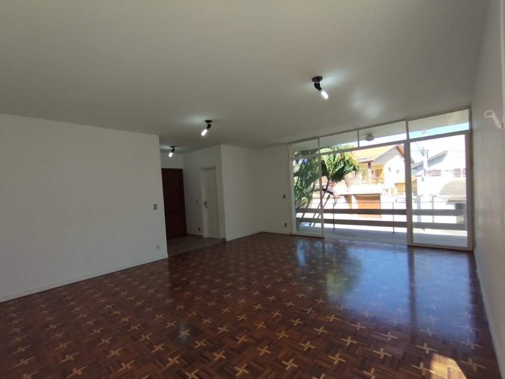 Casa à venda com 3 quartos, 290m² - Foto 20