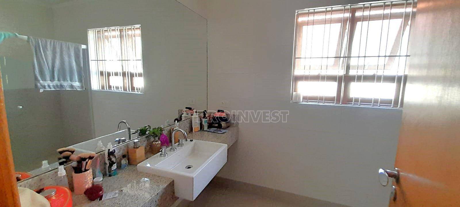 Casa à venda com 5 quartos, 270m² - Foto 20