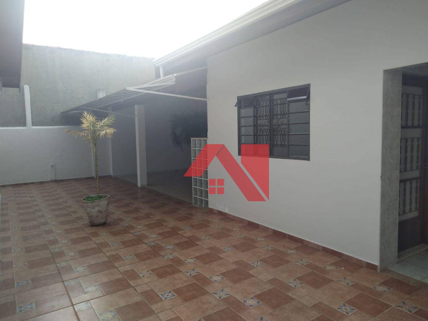 Casa à venda com 4 quartos, 171m² - Foto 1