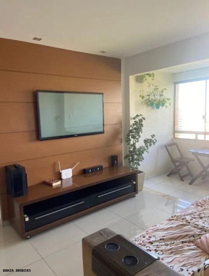 Apartamento à venda com 2 quartos, 69m² - Foto 2