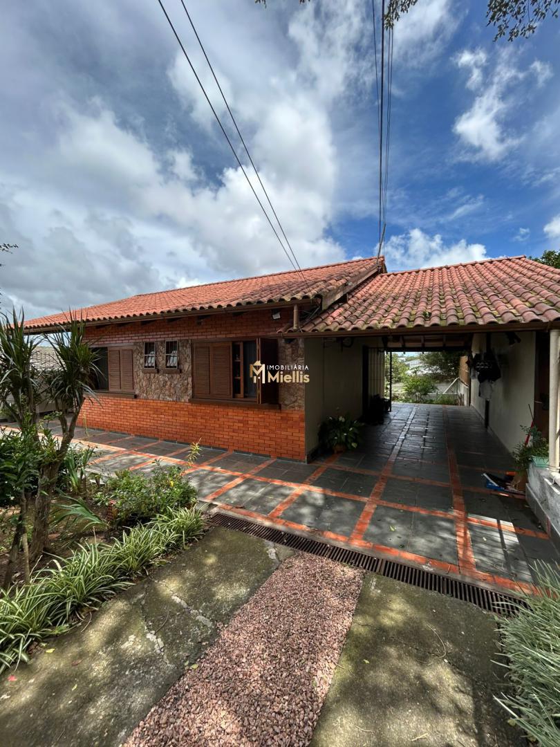 Casa à venda com 3 quartos, 338m² - Foto 4