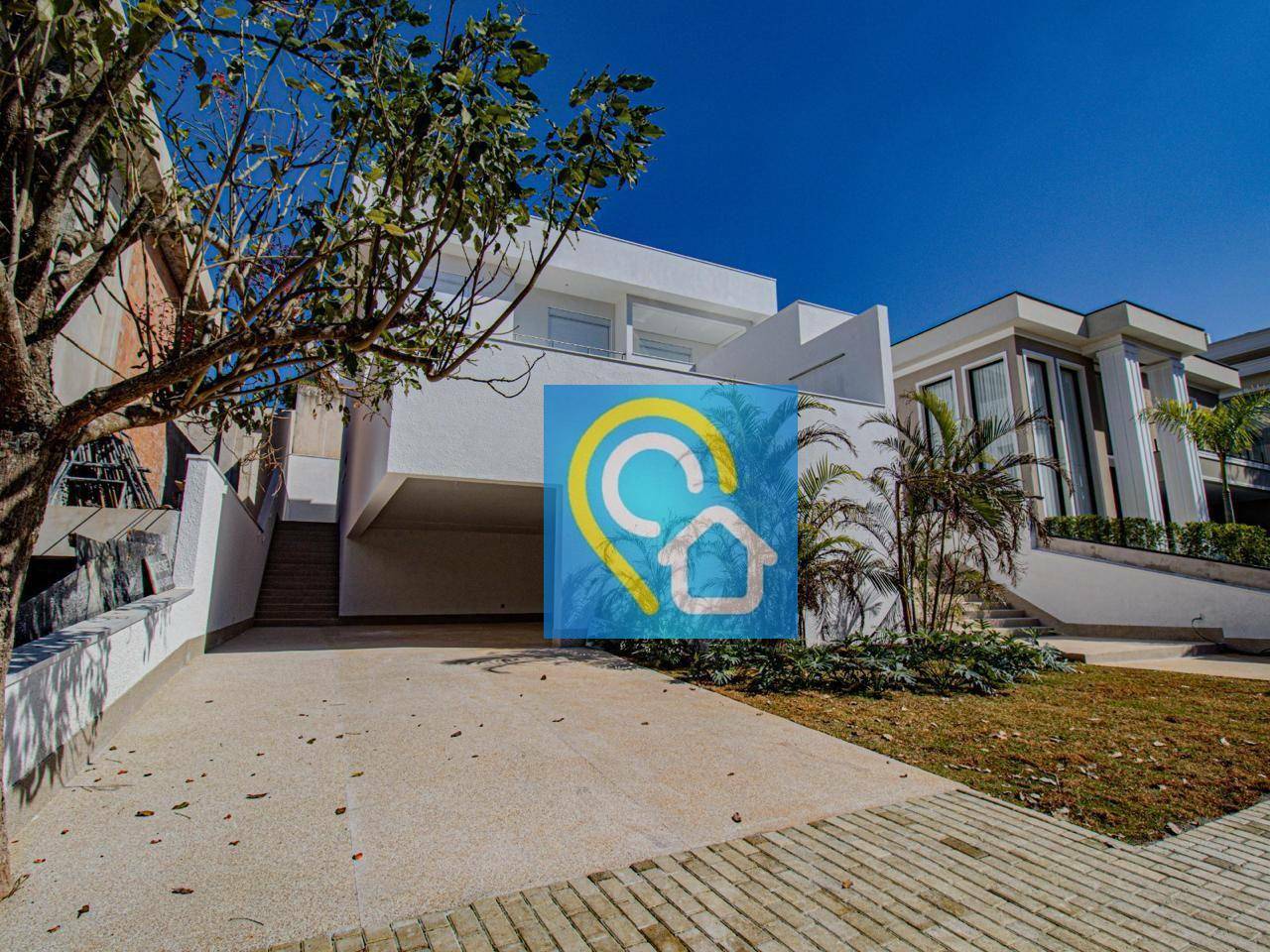 Casa de Condomínio à venda com 4 quartos, 360m² - Foto 1