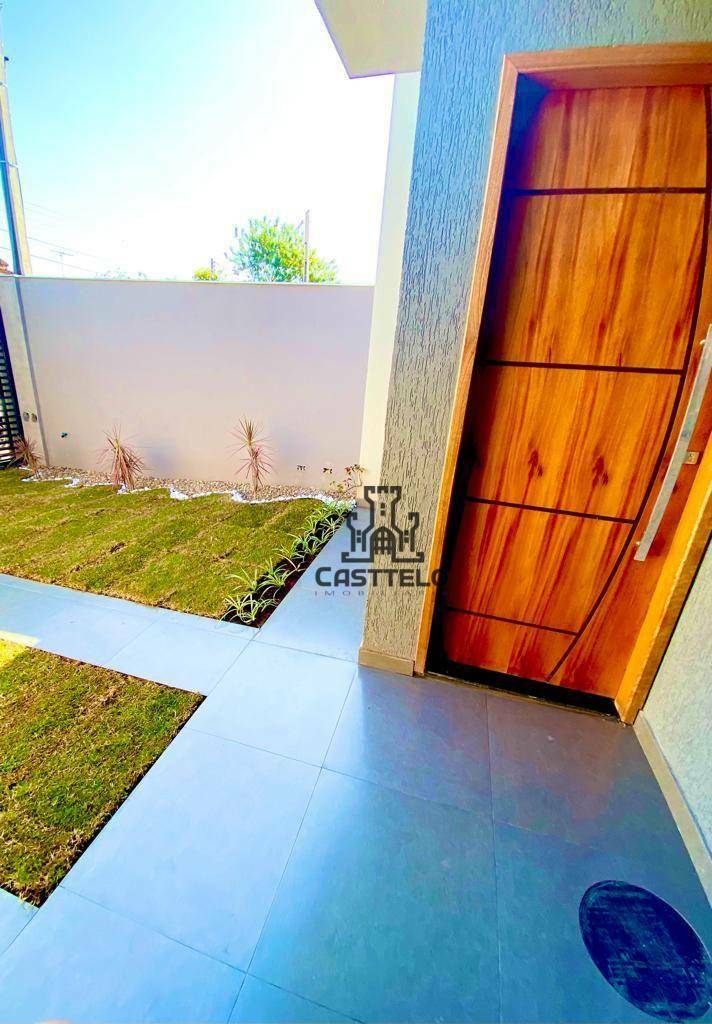 Casa à venda com 2 quartos, 70m² - Foto 2