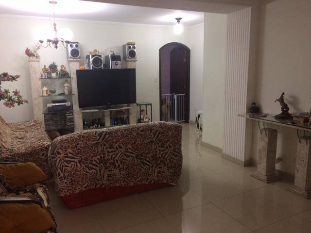 Sobrado à venda com 4 quartos, 250m² - Foto 4