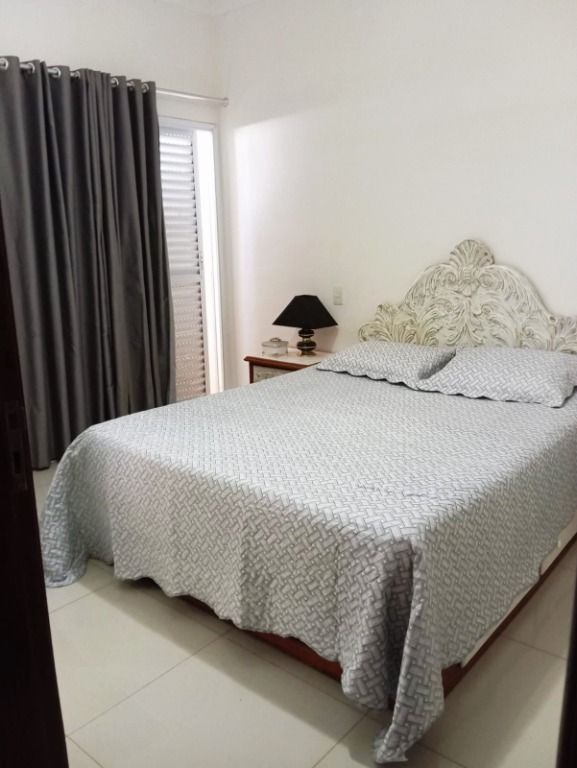 Casa à venda com 3 quartos, 196m² - Foto 4