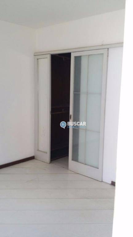 Apartamento à venda com 3 quartos, 140m² - Foto 18